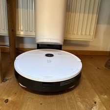 Yeedi VAC 2 Pro Wischroboter mit Absaugstation und Zubehör *Neuwertig*