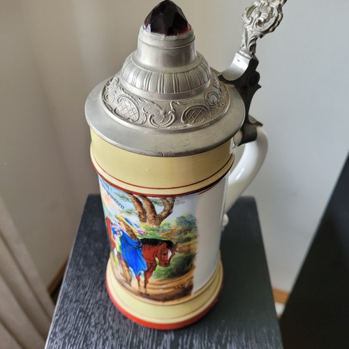 Bierkrug mit zinndeckel und