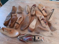 Konvolut/Lot alte Schuhleisten /Schusterleisten@ Holz, teils belegt  + Oberteile