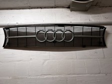 Kühlergrill Audi 100 C1