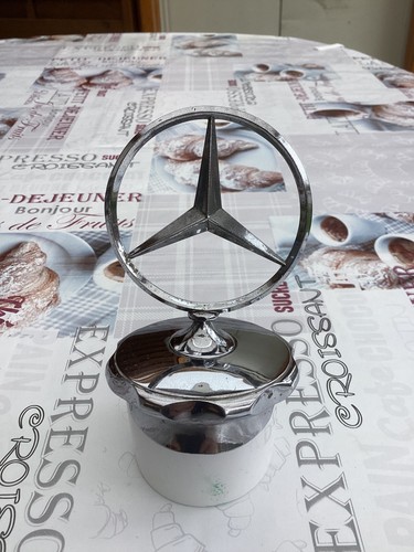 Mercedes stern w114 - mercedes,