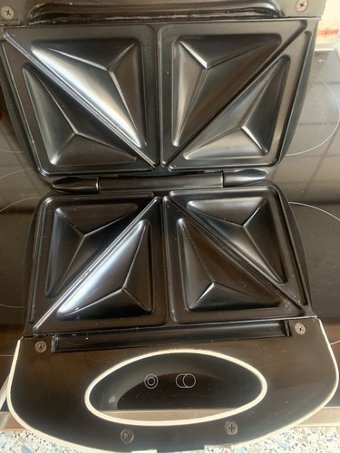 Sandwich maker - sandwich,