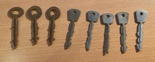 Konvolut 8 alte orig. Schlüssel für Fahrrad-Schloss / Speichenschloss (HEBIE)