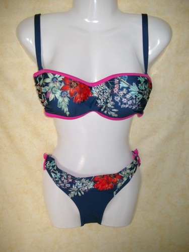 Bikini blau geblümt mit