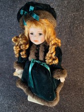 Porzellanpuppe Saskia 46 cm