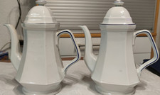 2 gleiche Kaffeekannen Winterling Bavaria Porzellan Kanne blau weiss achteckig