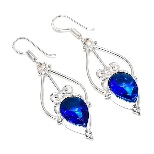 Handgefertigter blauer