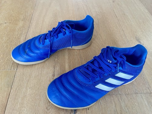 Blaue hallenfußballschuhe - blaue, v