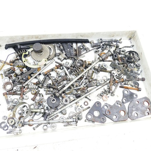 Suzuki 550 schrauben - 550, &