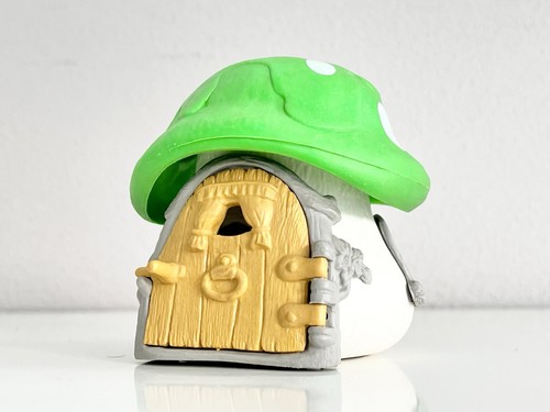 Schlumpfhaus mit grünem - ✅,