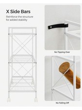 Dreistöckiges Metallregal mit