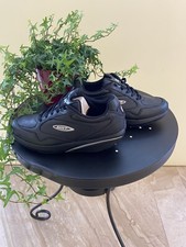 Schnürschuh schwarz MBT