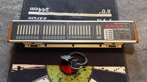 Tascam 1000 meter - –,