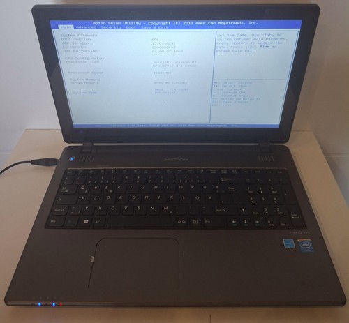Medion akoya e6240t md99350 - akoya,