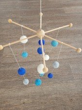 Mobile Filzkugeln blau grau