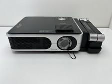 Toshiba TLP-XC2000 OHP LCD Beamer UXGA nur 816 Stunden Gelaufen