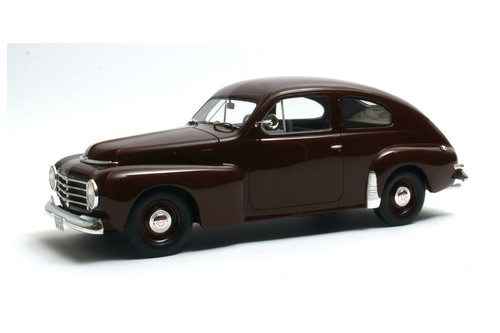 Volvo pv444 maroon - pv444,