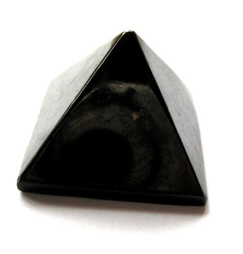 Pyramide schungit - pyramide,