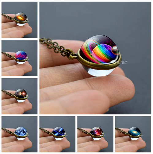 Halskette mit anhänger aus - 3d,