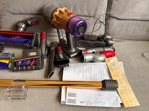 Dyson v12 detect - v12, slim