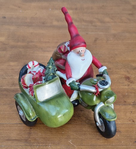 Weihnachtsmann motorrad mit - in,