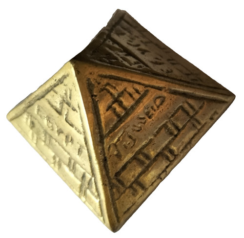 Pyramide briefbeschwerer - pyramide,