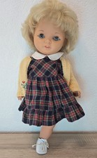 Nette Kunststoff Puppe