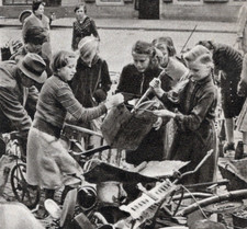 2/1172 SAMMELBILD DDR JAHR