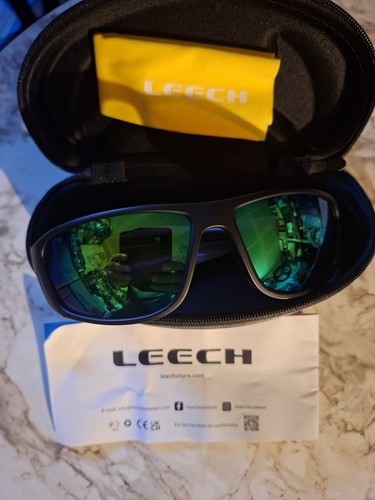 Neue brille leech - neue,