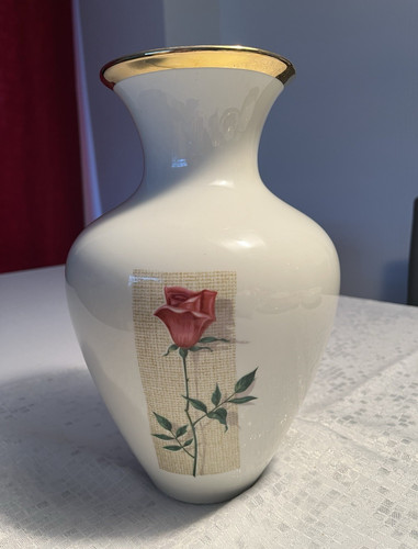 Weiße keramikvase mit - weiße,