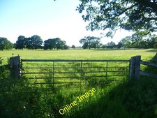 Foto 6x4 Blick über ein Tor in der Nähe von Underriver House Die Abendsonne c2014