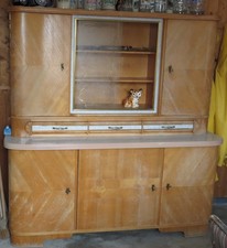 Küchenbuffet aus Omas Zeiten