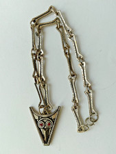 Halskette mit Anhänger