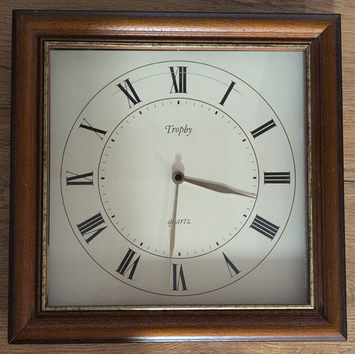 Trophy quarz wanduhr - trophy,