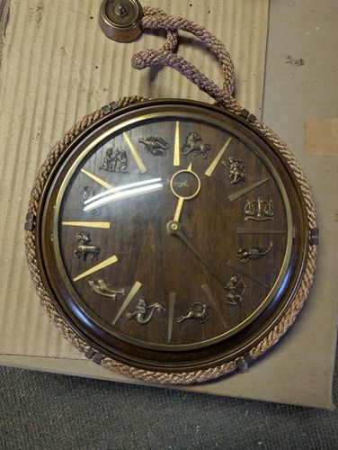 Vintage wanduhr mit - vintage,