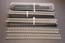 15 Stck. + 4 Stck.      Lima - HO  Gleise N 3020 -  222 mm.