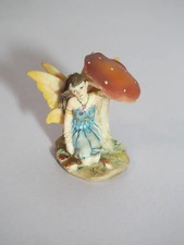 MystiCalls Elfe unter Pilz