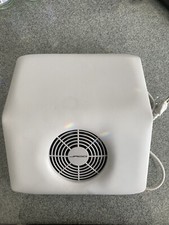 Nagelstaubabsaugung  Tischabsaugung von Jago