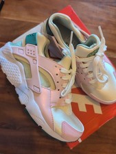 Nike Huarache Run SE (GS) UK5