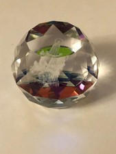 Regenbogen-Kristallkugel. Fátima, Portugal 4 x 3 cm.