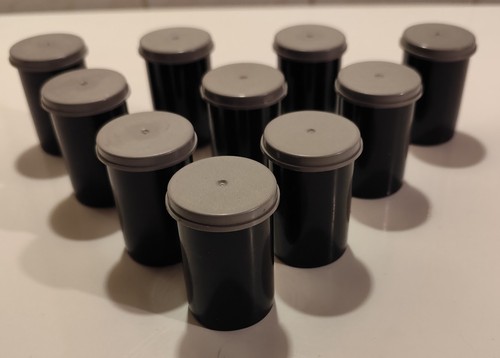 Alte schwarze filmdosen - ,