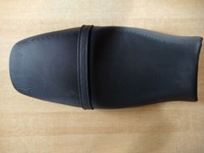 T2304232 original TRIUMPH Speed Triple 1050 Sitzbank Bj 05-07 top Zustand!