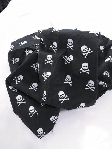 Stoffrest skull breit - skull,