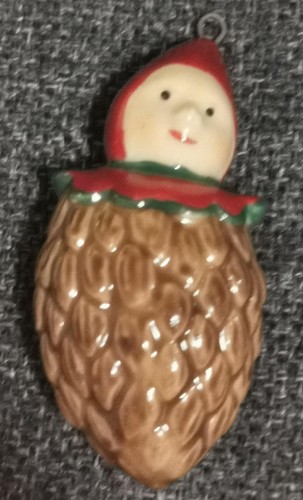 Villeroy boch ornament - &,