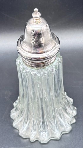 Antiker press glas - ♛,