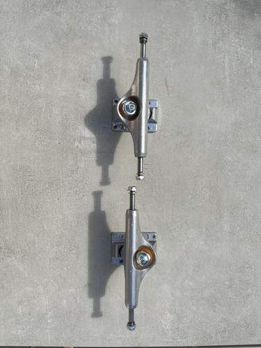 Independent trucks stage - trucks,