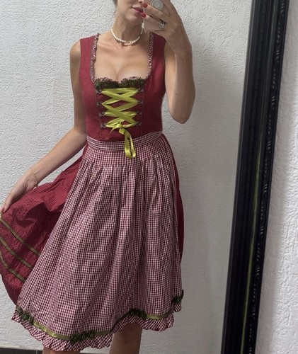 Wunderschönes dirndl von - wunderschönes,