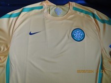 Celtic Glasgow Schottland  Trikot Trainingsshirt 2010/2011 Nike* neu mit Etikett