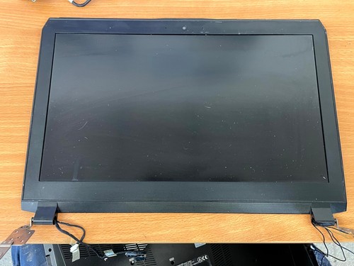 Specialist clevo p650hp - pc,