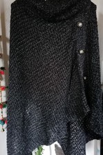 *LAURA TORRELLI * modisches ZIPFEL CAPE /PONCHO mit Rollkragen und Knöpfen 